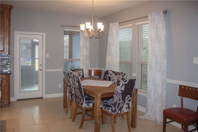 7613 Neches Dr, Corpus Christi, TX 78414