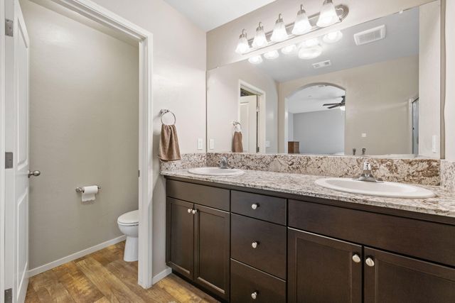 1853 Madalyn Avenue, Tulare, CA 93274