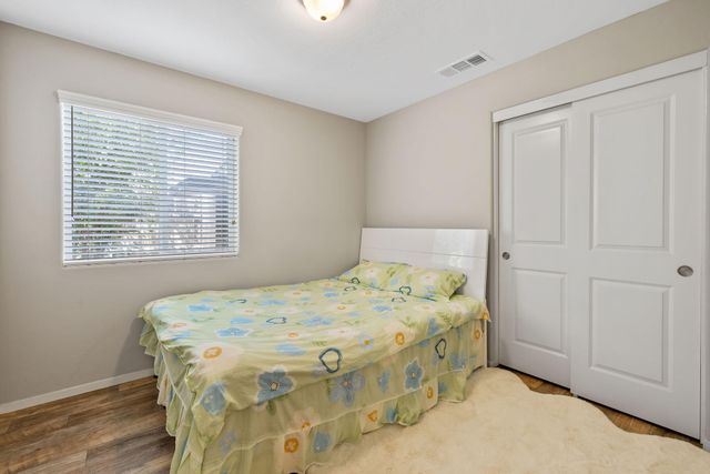 1853 Madalyn Avenue, Tulare, CA 93274