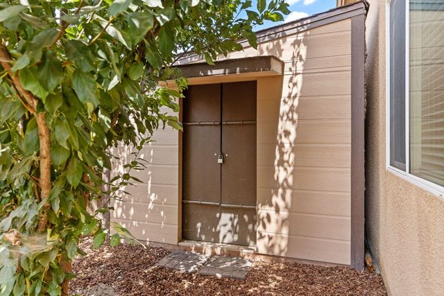 1853 Madalyn Avenue, Tulare, CA 93274