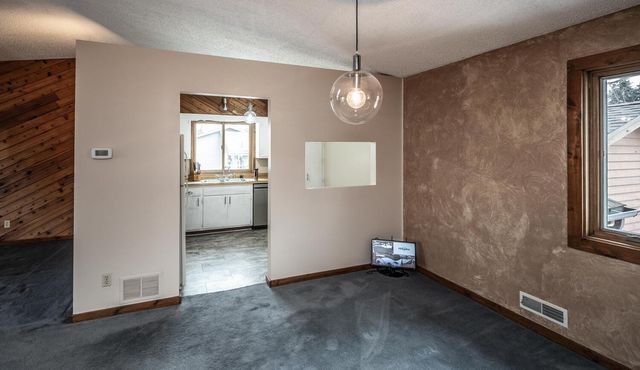 10512 Quebec Road, Bloomington, MN 55438