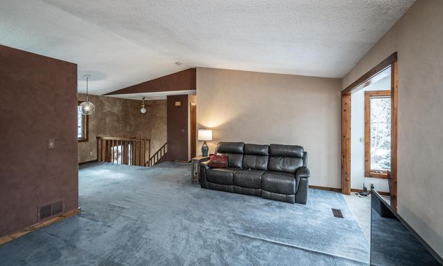 10512 Quebec Road, Bloomington, MN 55438