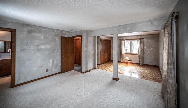 10512 Quebec Road, Bloomington, MN 55438