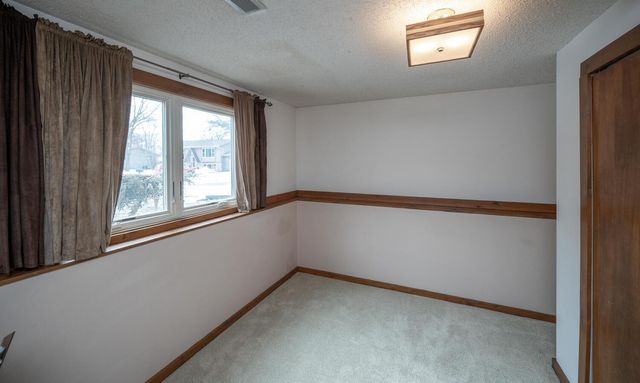 10512 Quebec Road, Bloomington, MN 55438