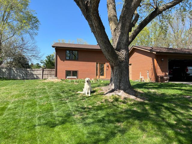 10512 Quebec Road, Bloomington, MN 55438