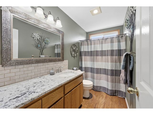 13330 SQUIRE Dr, Oregon City, OR 97045