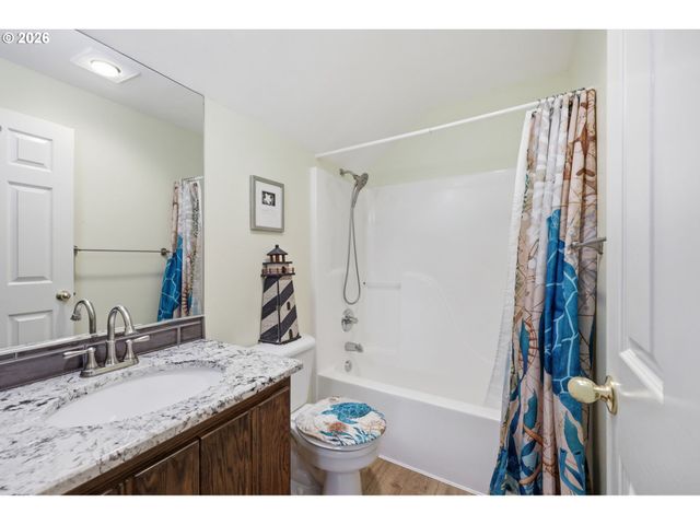 13330 SQUIRE Dr, Oregon City, OR 97045