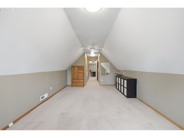 13330 SQUIRE Dr, Oregon City, OR 97045