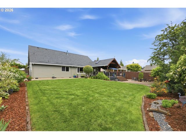 13330 SQUIRE Dr, Oregon City, OR 97045