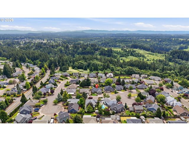 13330 SQUIRE Dr, Oregon City, OR 97045