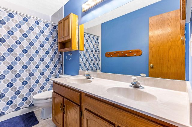 7921 Chetenham Drive, Westerville, OH 43081