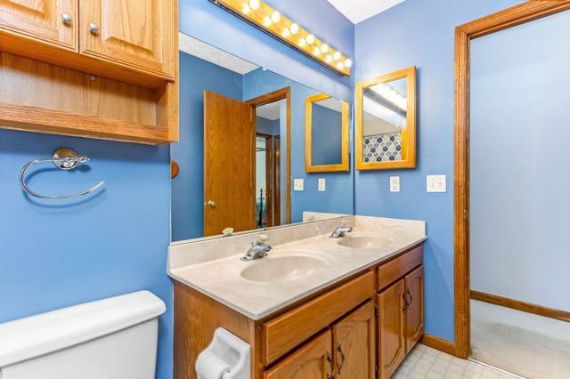 7921 Chetenham Drive, Westerville, OH 43081