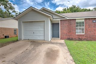 1384 N Boxley Avenue, Fayetteville, AR 72704
