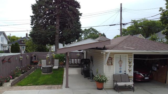 609 Blaine AVENUE, Racine, WI 53405