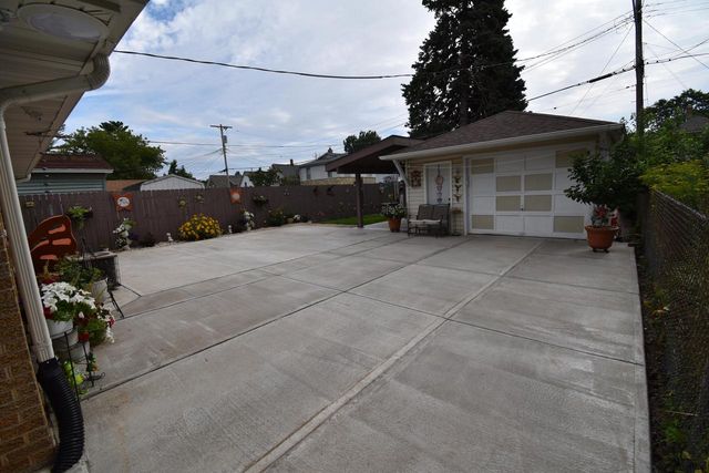 609 Blaine AVENUE, Racine, WI 53405