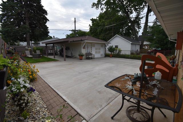 609 Blaine AVENUE, Racine, WI 53405
