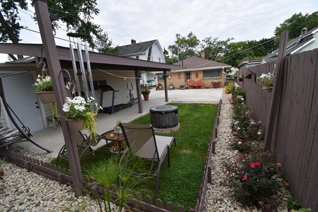 609 Blaine AVENUE, Racine, WI 53405