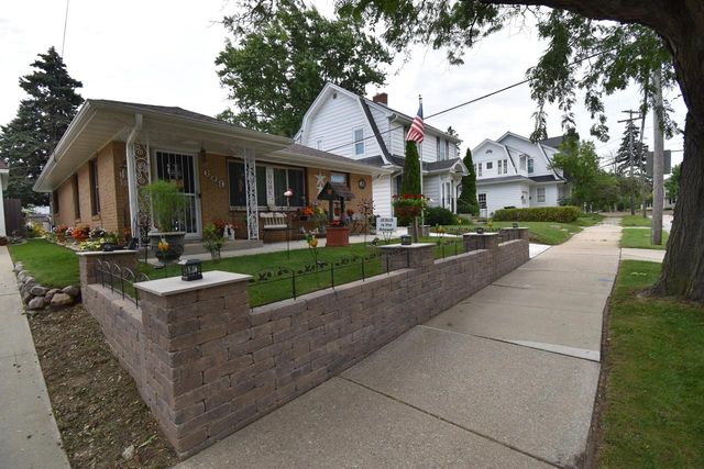 609 Blaine AVENUE, Racine, WI 53405