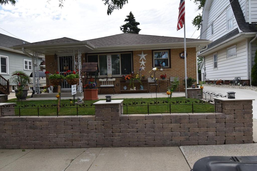 609 Blaine AVENUE, Racine, WI 53405