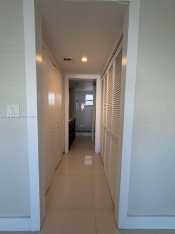 4141 Nautilus Dr 4J, Miami Beach, FL 33140