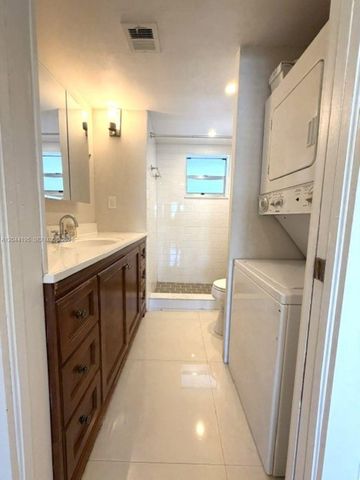 4141 Nautilus Dr 4J, Miami Beach, FL 33140
