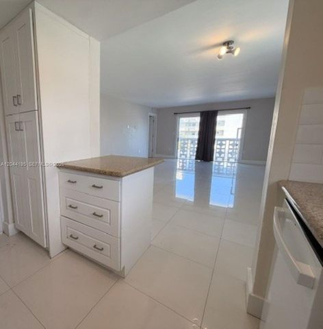 4141 Nautilus Dr 4J, Miami Beach, FL 33140