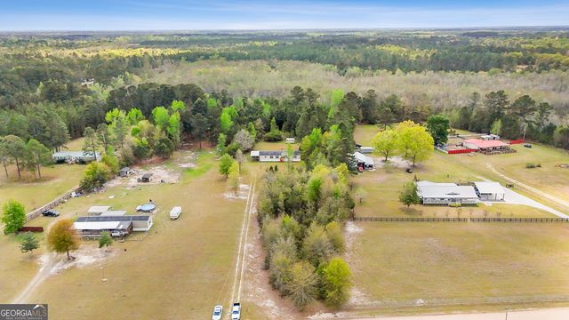 1298 Lee Road, Pembroke, GA 31321