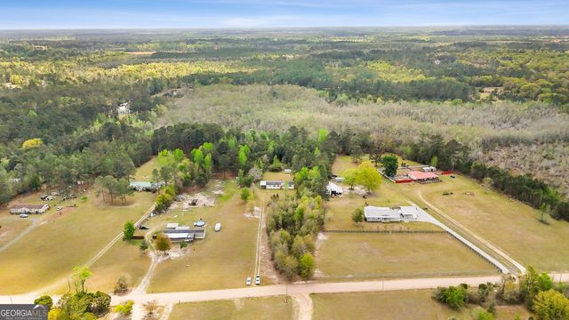 1298 Lee Road, Pembroke, GA 31321