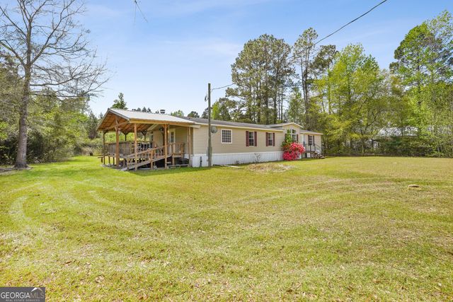 1298 Lee Road, Pembroke, GA 31321