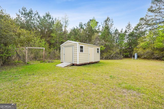 1298 Lee Road, Pembroke, GA 31321