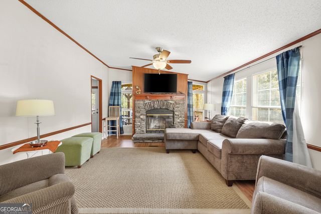 1298 Lee Road, Pembroke, GA 31321