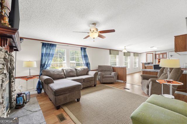 1298 Lee Road, Pembroke, GA 31321