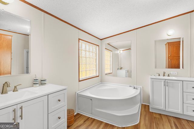 1298 Lee Road, Pembroke, GA 31321