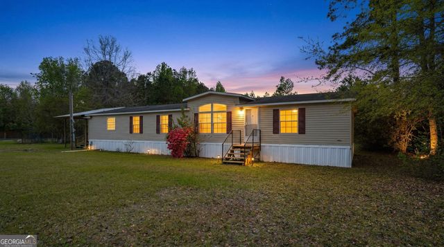 1298 Lee Road, Pembroke, GA 31321