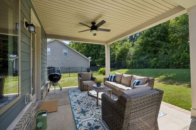 2720 Nottingham Dr, Columbia, TN 38401