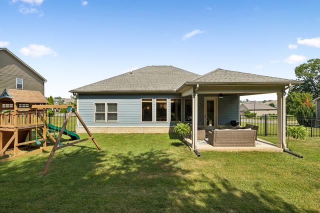 2720 Nottingham Dr, Columbia, TN 38401