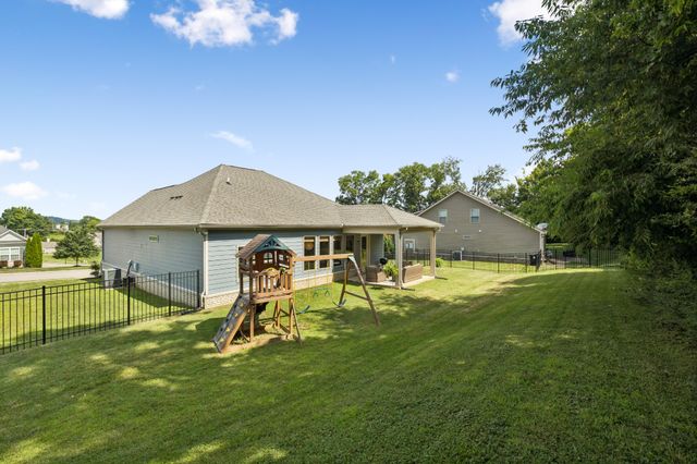 2720 Nottingham Dr, Columbia, TN 38401