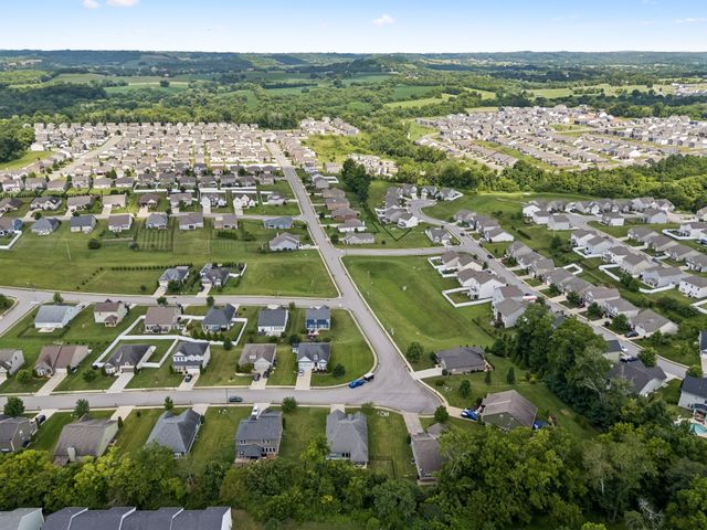 2720 Nottingham Dr, Columbia, TN 38401