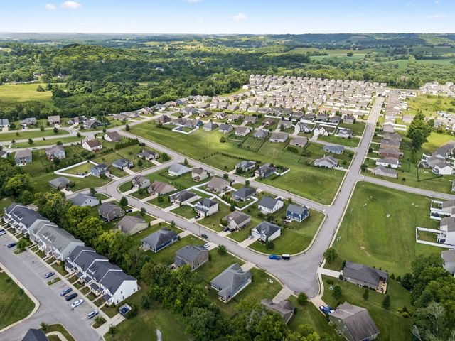 2720 Nottingham Dr, Columbia, TN 38401