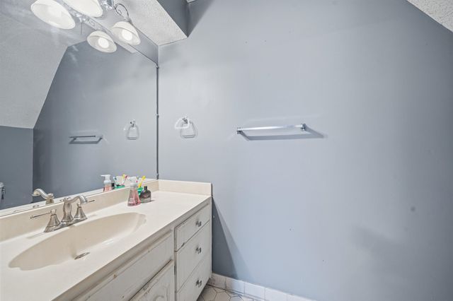 3255 OAK CV, Bartlett, TN 38135