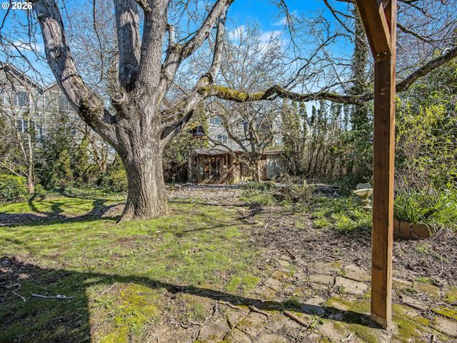 907 Sw HALSEY St, Troutdale, OR 97060