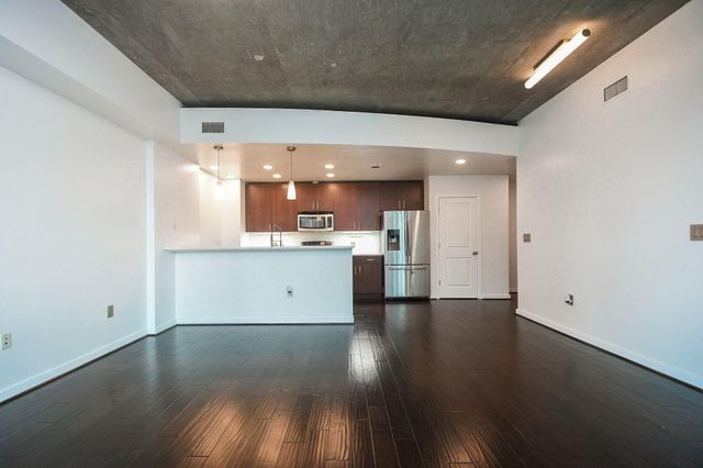 5925 Almeda Road 10704, Houston, TX 77004