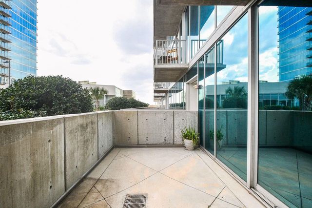 5925 Almeda Road 10704, Houston, TX 77004