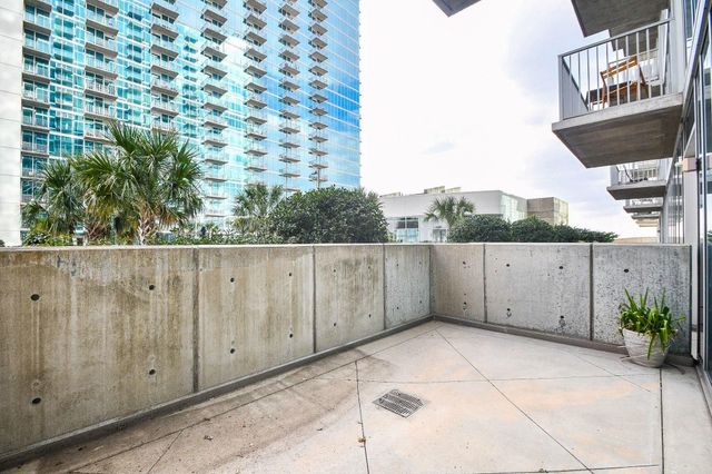 5925 Almeda Road 10704, Houston, TX 77004