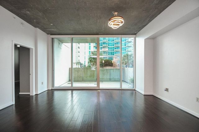 5925 Almeda Road 10704, Houston, TX 77004