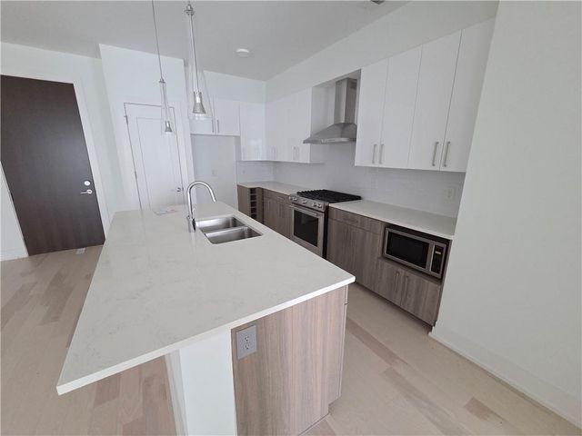 775 Juniper Street NE 304, Atlanta, GA 30308