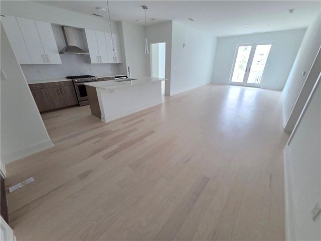 775 Juniper Street NE 304, Atlanta, GA 30308
