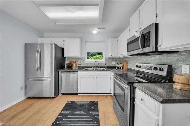 2644 Saint Regis LN, Virginia Beach, VA 23453