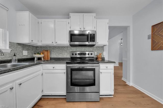 2644 Saint Regis LN, Virginia Beach, VA 23453