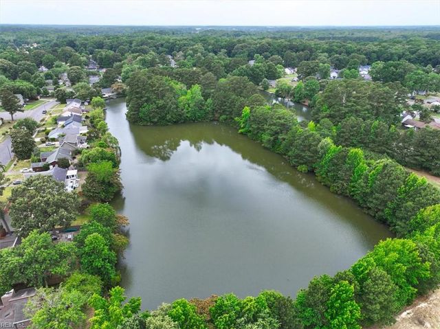 2644 Saint Regis LN, Virginia Beach, VA 23453